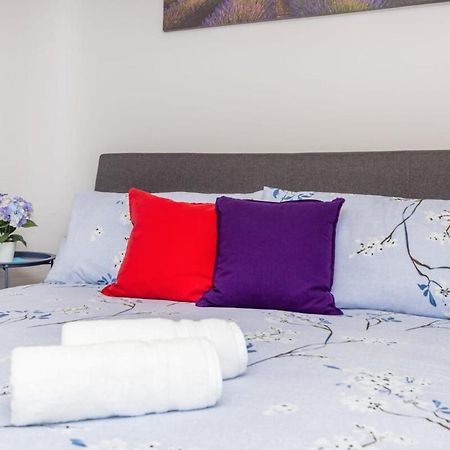 Modern 1Br Condo - Chinatown Near Little Italy 오타와 외부 사진