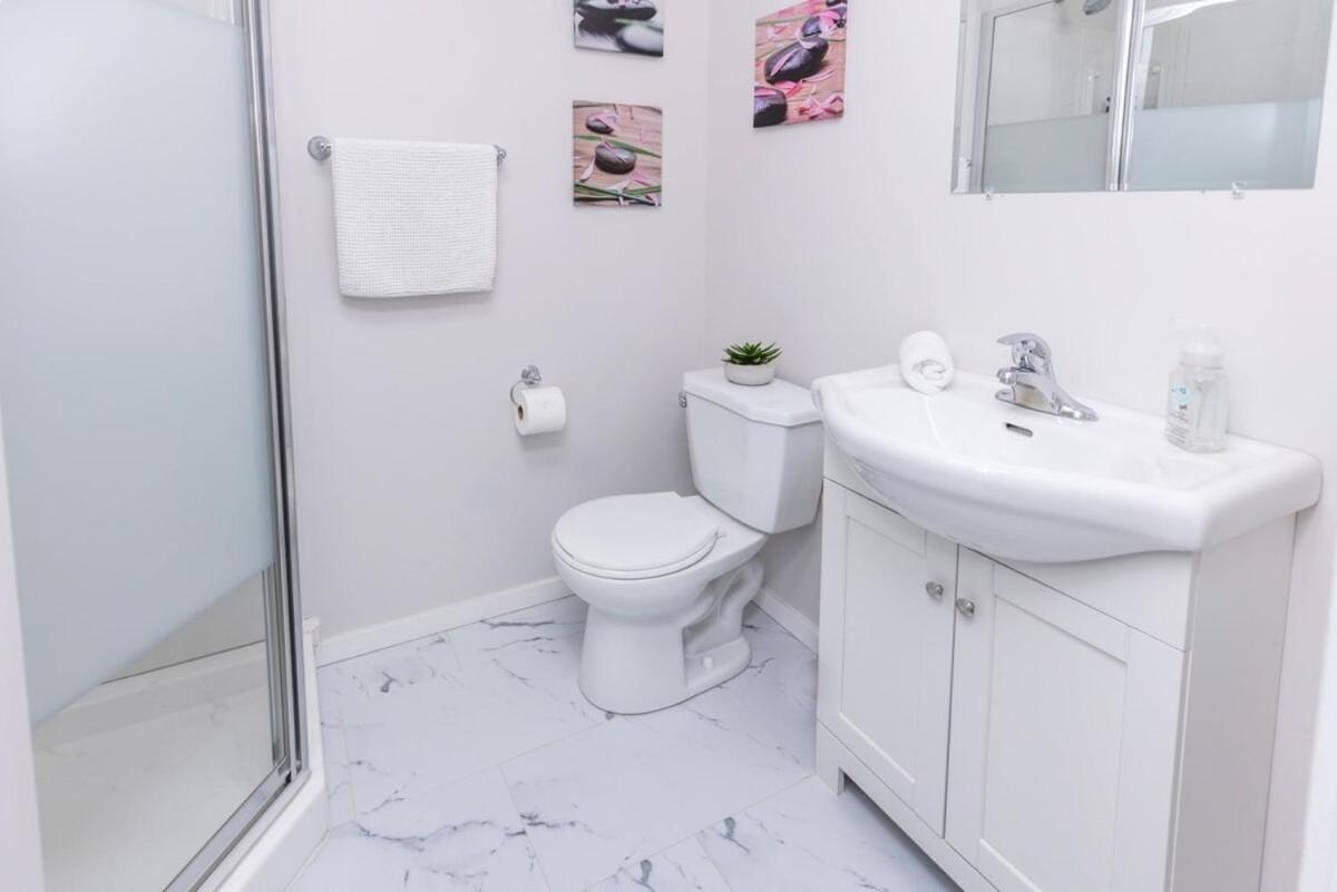 Modern 1Br Condo - Chinatown Near Little Italy 오타와 외부 사진